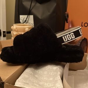UGGs Fluffy Slippers